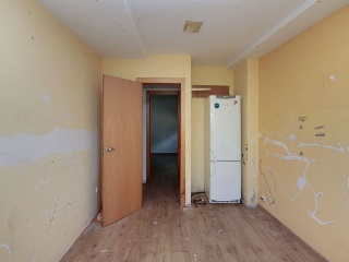 Casa aislada en Av Can Canyameres  12