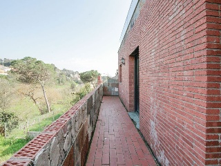 Casa aislada en Av Can Canyameres  42