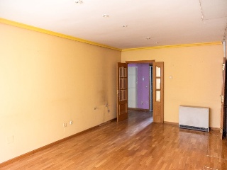 Piso con plaza de garaje en C/ Reyes Católicos, Ponferrada (León)  2