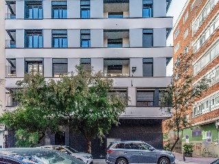 Local en la C/ Gregorio Fernández, Valladolid 4