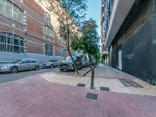 Local en la C/ Gregorio Fernández, Valladolid 18