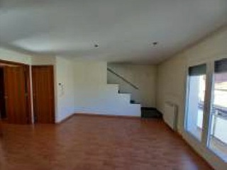 Casa adosada en C/ Freixe - Olot - Girona 2