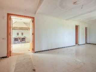 01981-0001 18