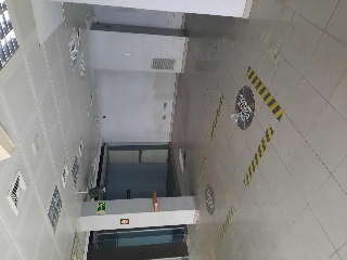 Locales en Av/ Marques de Corbera, Madrid 9