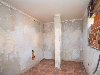 Chalet independiente en construcción detenida en Santa Susanna - Barcelona - 4