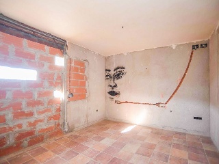 Chalet independiente en construcción detenida en Santa Susanna - Barcelona - 8