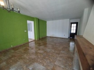 Piso con plazas de garaje en  C/ Real, San Roque (Cádiz) 3