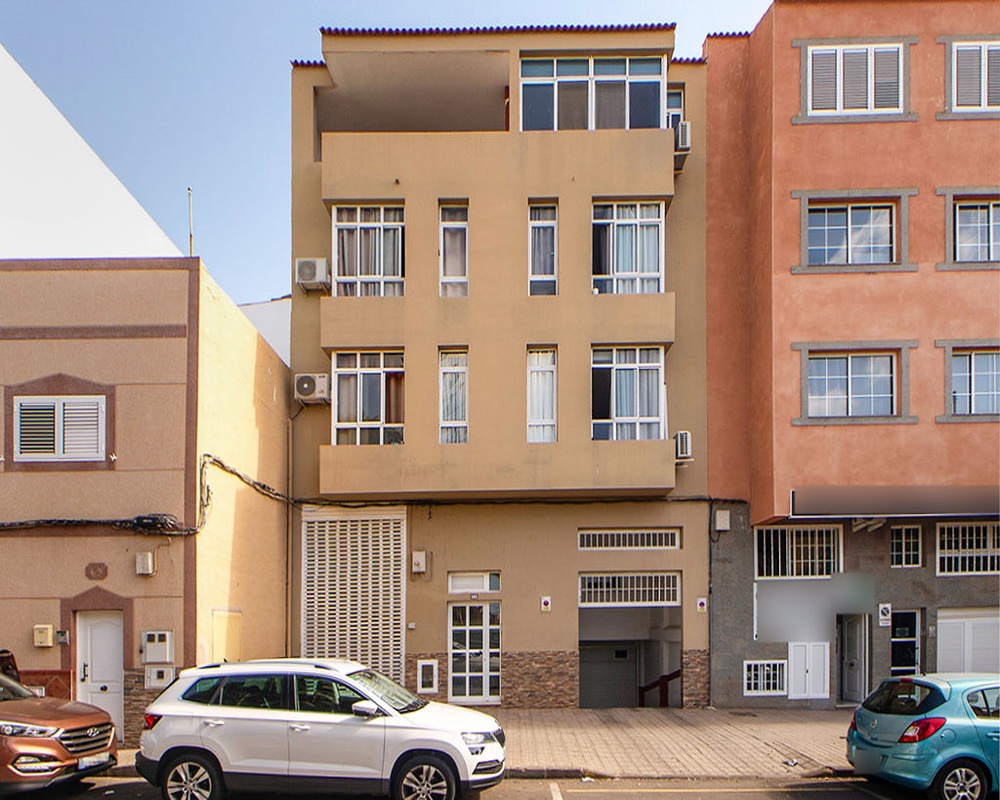 Piso con plaza de garaje en C/ Agaete