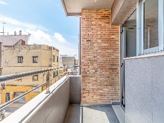 Piso con anejos en C/ San Miguel 18