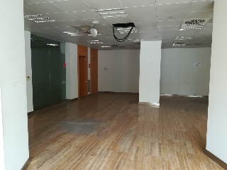 Local en Av Libertad 5