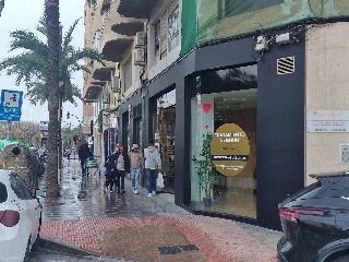 Local en Av Libertad 18