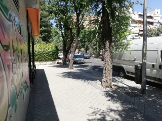 Local en C/ Los Yebenes, Madrid 20