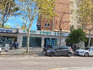 Local en C/ Santa Virgilia, Madrid 15