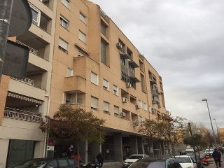 Local en venta en Granada de 161  m²