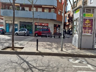 Local en venta en Cornellà De Llobregat de 146  m²