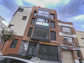 Piso en venta en Terrassa de 77  m²