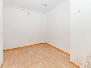 Locales comerciales en C/ Gutiérrez Ortega - Ciudad Real - 8