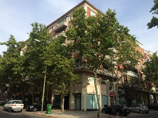 Local en venta en Madrid de 100  m²
