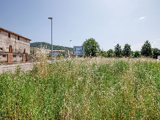 Suelo en C/ Compositor Aubert - Olot - 23