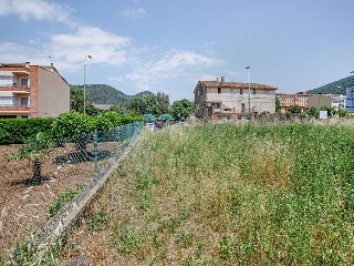 Suelo en C/ Compositor Aubert - Olot - 24