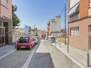 Suelo urbano consoliadado en C/ Sevilla - Badalona - 23
