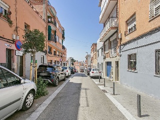 Suelo urbano consoliadado en C/ Sevilla - Badalona - 27