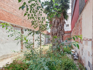 Solar en C/ Gerardo Laguia 23