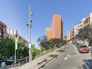 Suelo urbano consolidado en C/ Fastenrath - Barcelona - 8