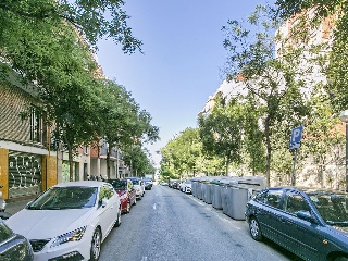 Suelo urbano consolidado en C/ Fastenrath - Barcelona - 12