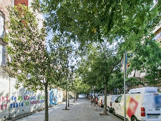 Suelo urbano consolidado en C/ Fastenrath - Barcelona - 14