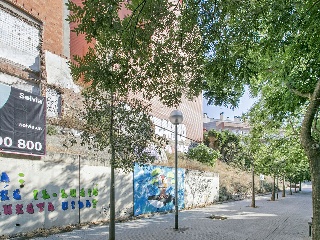 Suelo urbano consolidado en C/ Fastenrath - Barcelona - 16