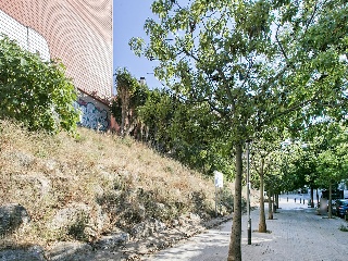 Suelo urbano consolidado en C/ Fastenrath - Barcelona - 19