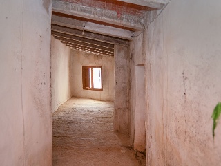 00992-0001 18