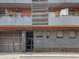 Piso en C/ Barcelona - Cornellà de Llobregat - Barcelona  2