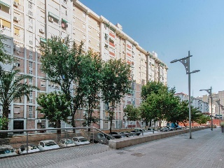 Piso en C/ Bedoll, Cornellà de Llobregat (Barcelona) 2