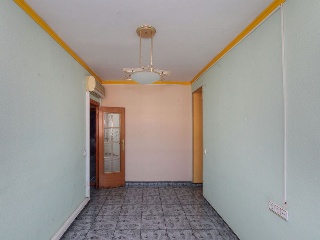 Piso en C/ Bedoll, Cornellà de Llobregat (Barcelona) 3