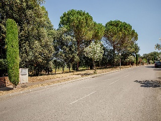 Suelo urbano consolidado en Navata - Girona - 11