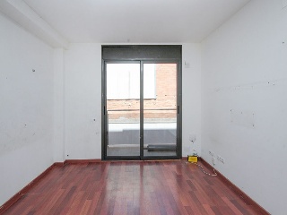 Piso y garaje en C/ Almería - Terrassa - Barcelona 2