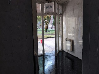 Local en Plaza Zabalgane 3