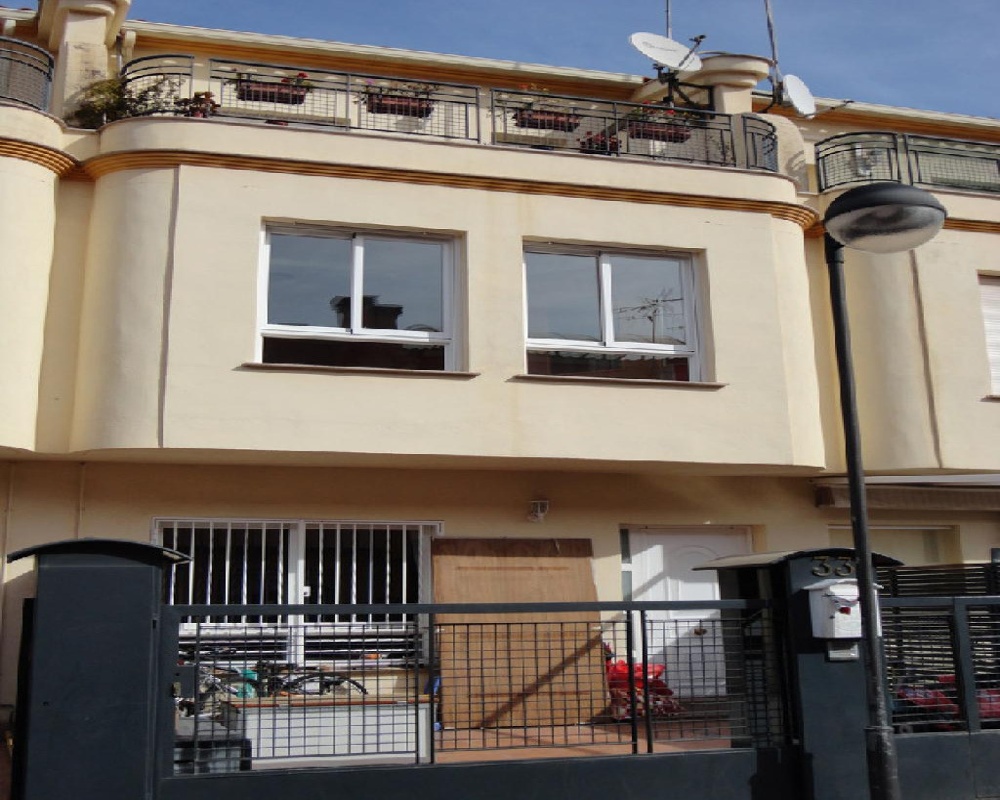 Unifamiliar adosado en C/ Escriptors Valencians - Onda - Castellón