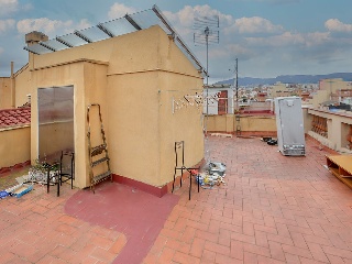 Ático - estudio en C/Dr. Santponç, Barcelona 11