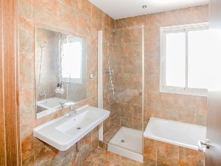 Chalet adosado en C/ Valls d´ Andorra 16