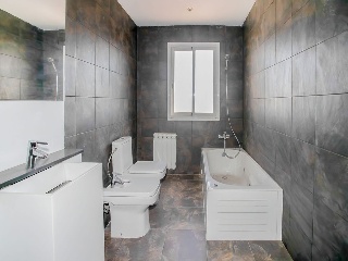 Chalet adosado en C/ Valls d´ Andorra 18