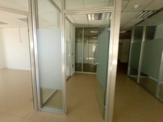 Oficina en C/ Glorieta Fernando Quiñones - Tomares - Sevilla 12