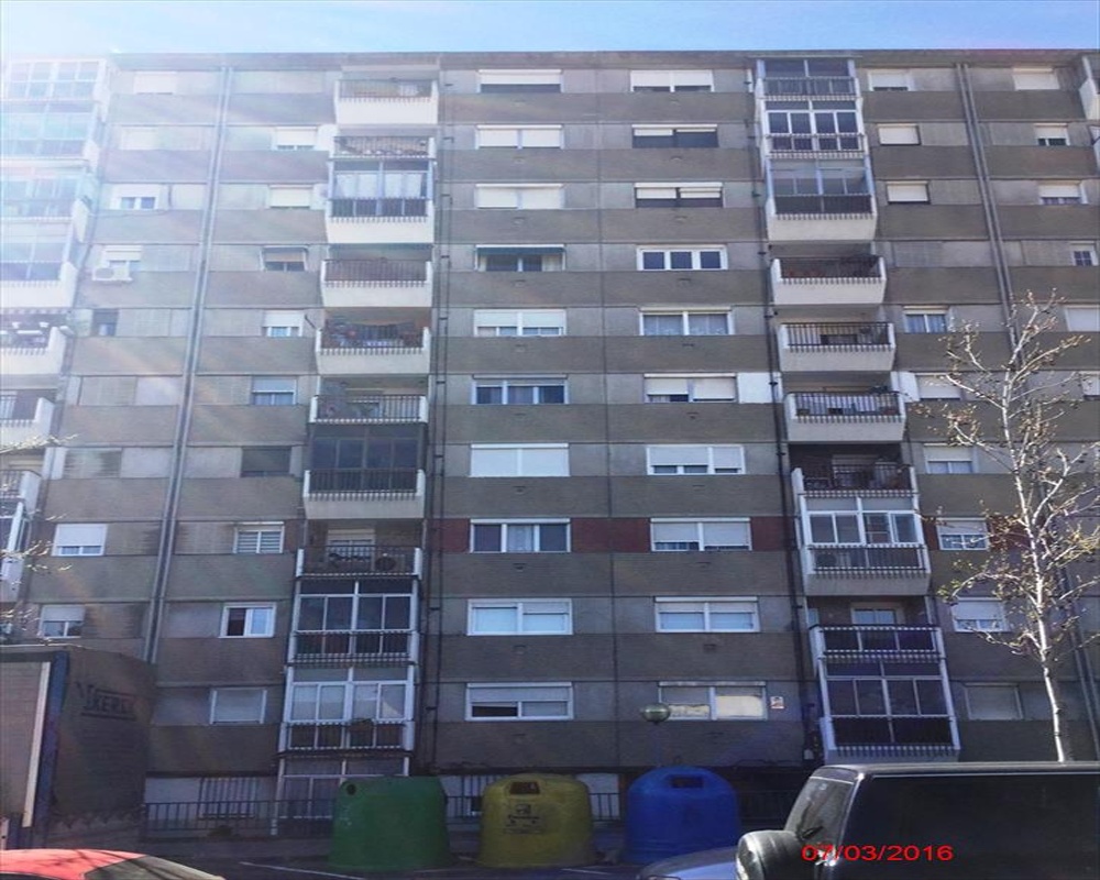 Piso en Av Costa Azul - Badía del Vallès - Barcelona