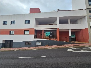 Local en venta en San Cristóbal De La Laguna de 144  m²