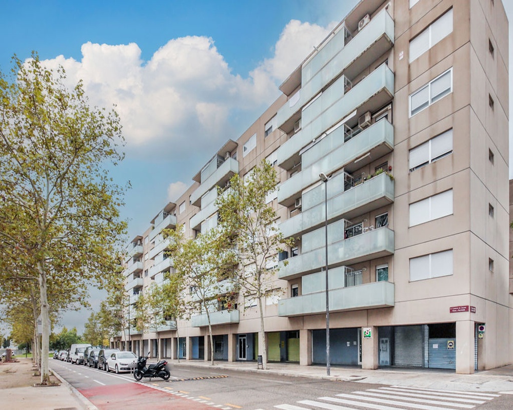 Local en C/ Jaume Vidal i Alcover, Reus (Tarragona)