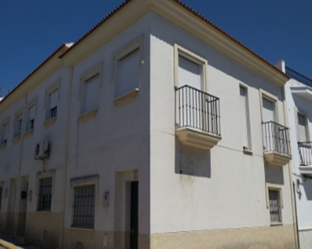 Casa adosada en C/ Averrores esq. C/ Encinilla, Cartaya (Huelva)
