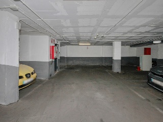 Plaza de garaje en Av Catalunya 6