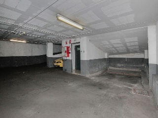 Plaza de garaje en Av Catalunya 8